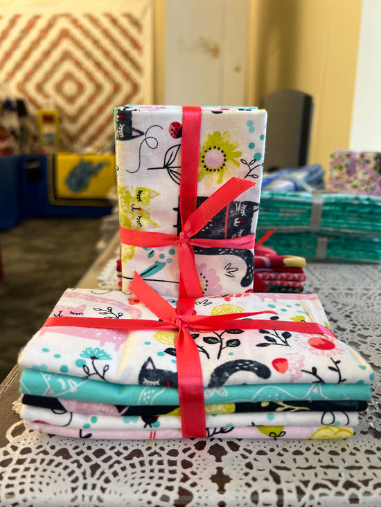 Fabric Editions Fat Quarter Bundle Dog/Cat