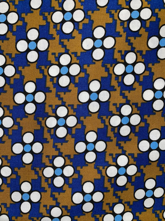 Springs Creative Hounds Tooth Floral